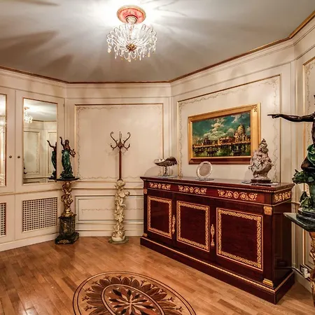 Domus Vittoria - The Luxury Quintessence شقة سورينتو