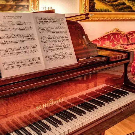 Domus Vittoria - The Luxury Quintessence *