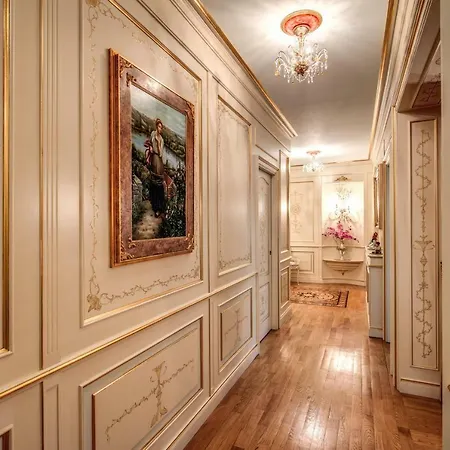 Domus Vittoria - The Luxury Quintessence شقة *