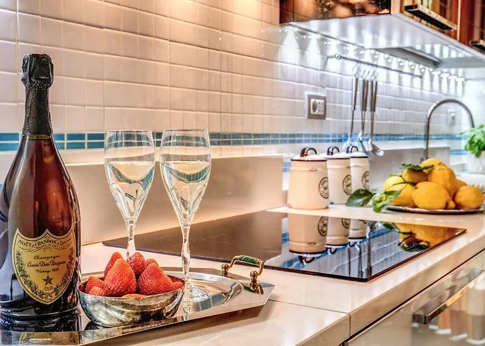 Domus Vittoria - The Luxury Quintessence Апартаменти *