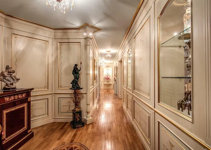 Domus Vittoria - The Luxury Quintessence Apartament