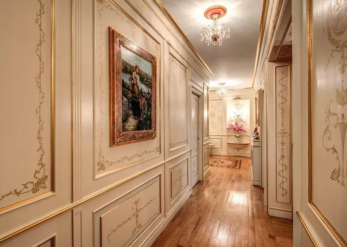 Domus Vittoria - The Luxury Quintessence Apartament *